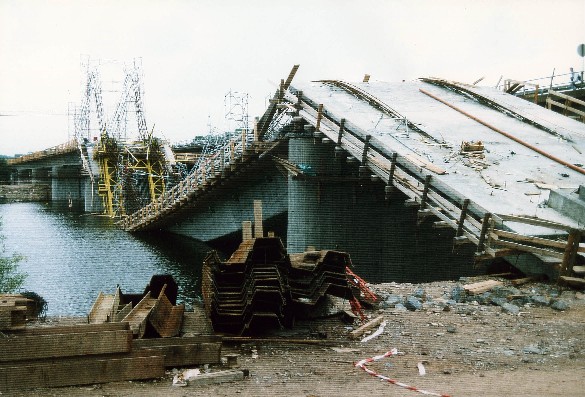 Die Brücke am Wochenende nach dem Einsturz