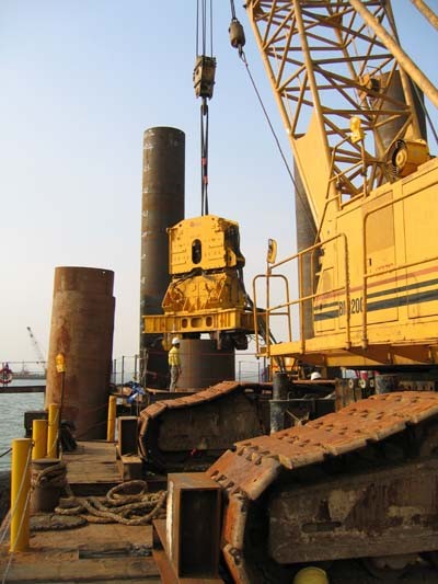 Arbeiten an den Bohrpfeilern