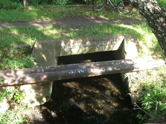 Pankebrücke Fahrweg nördlich der Bahnablage