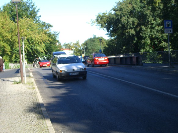 Flakenfließbrücke Friedrichstraße