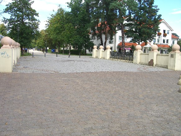 Große Parkbrücke bei der Therme