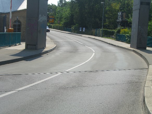 Finowkanalbrücke mit hydraulischer Hubanlage