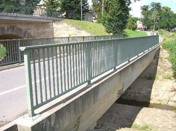 Elbradweg linksseitig