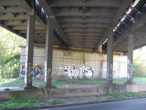 EÜ / Andre-Pican-Straße