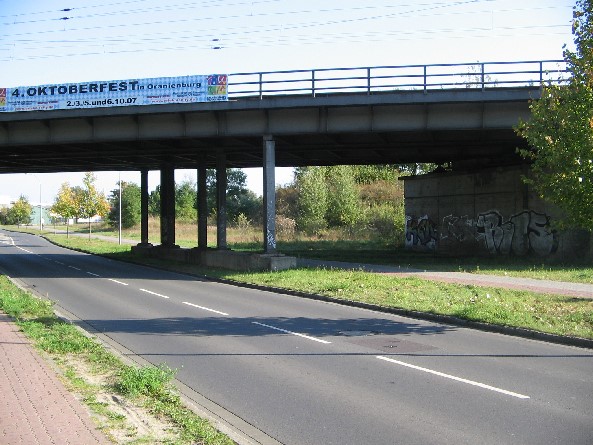 EÜ / Andre-Pican-Straße