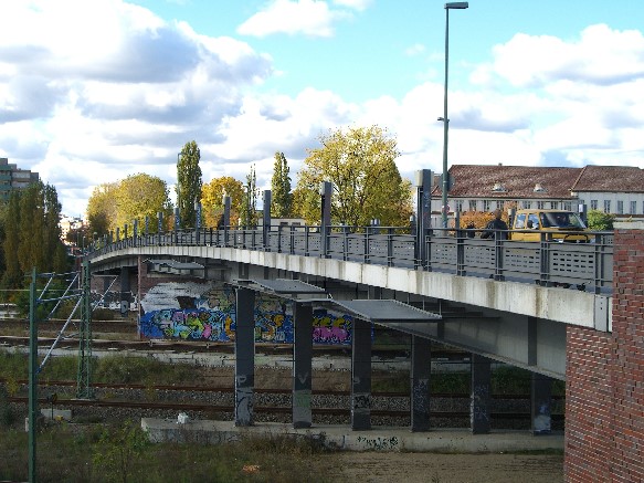 EU Ringbahn / Rohrbrücke Sonnenburgerstraße