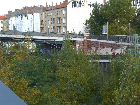 EU Ringbahn / Rohrbrücke Sonnenburgerstraße