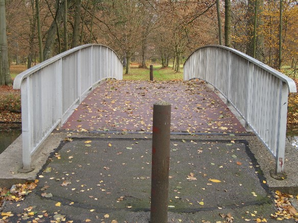 4. Pankebrücke im Bucher Schloßpark