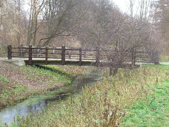 1. Heidekampgrabenbrücke nördlich der Sonnenallee