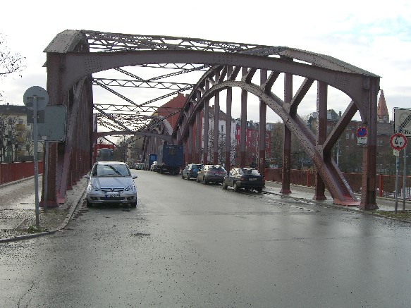 Hertabrücke Neukölln über die Ringbahnanlagen