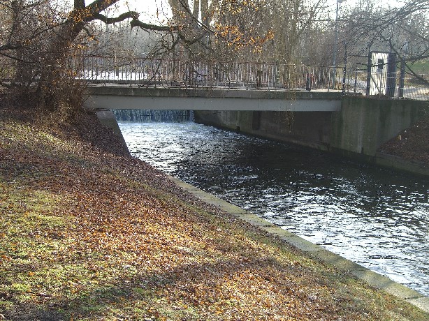 Unterschleusenwegbrücke ü. Landwehrkanal Nordverlauf