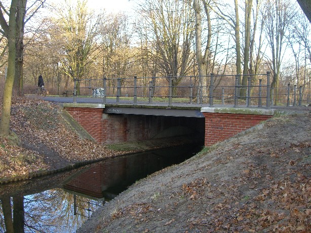 Heidekampgrabenbrücke nördlich Karpfenteich