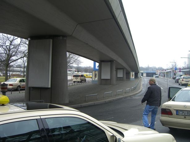 Umlaufbrücke am Airport Tegel