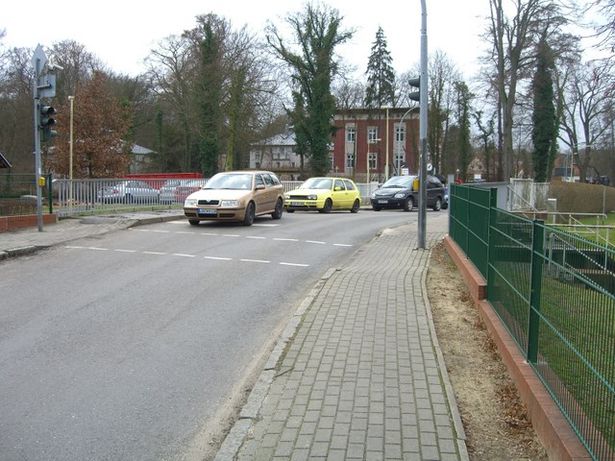 Sportbootdurchschleppe Neue Mühle