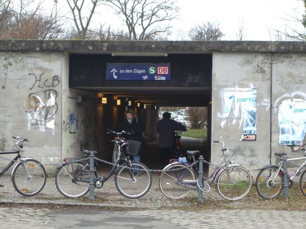 EÜ div. Strecken /Durch- und Zugang Bf. Königswusterhausen an der Puschkinstraße