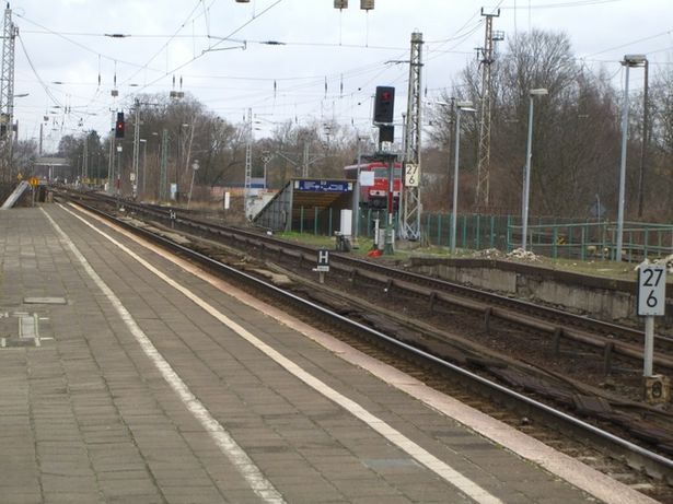 EÜ div. Strecken /Durch- und Zugang Bf. Königswusterhausen an der Puschkinstraße