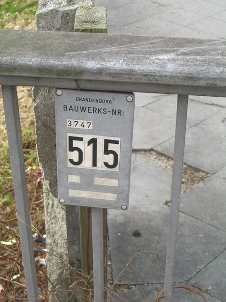 Straßenbrücke B179 und Hausbrücke mit Mühle über Nottekanal in KW