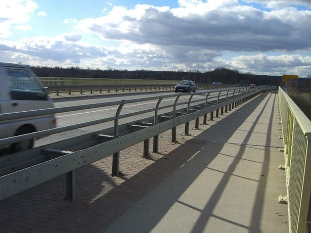 Straßenbrücke Bärenklauer Weg / Bundesstraße B 96