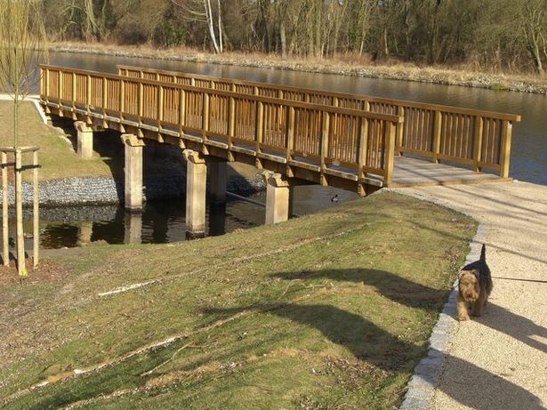 Uferwegbegleitbrücke am rchten Havelufer in Henningsdorf 