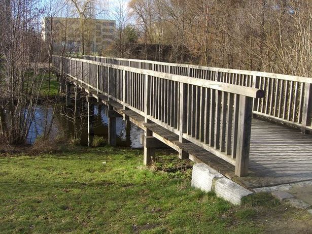 Parkbrücke über Sackgewässer in Henningsdorf