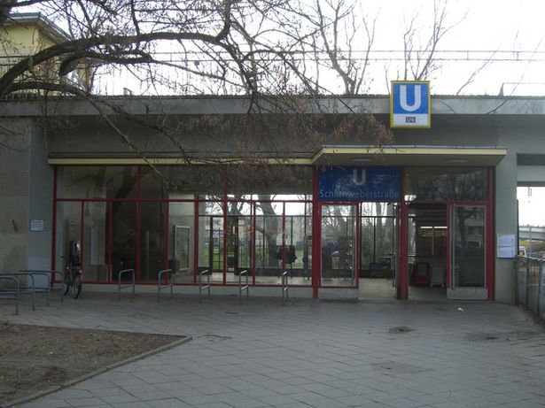 U 6 Brücke / Eichborndamm und Westzgang zum Bf.Scharnweber Straße