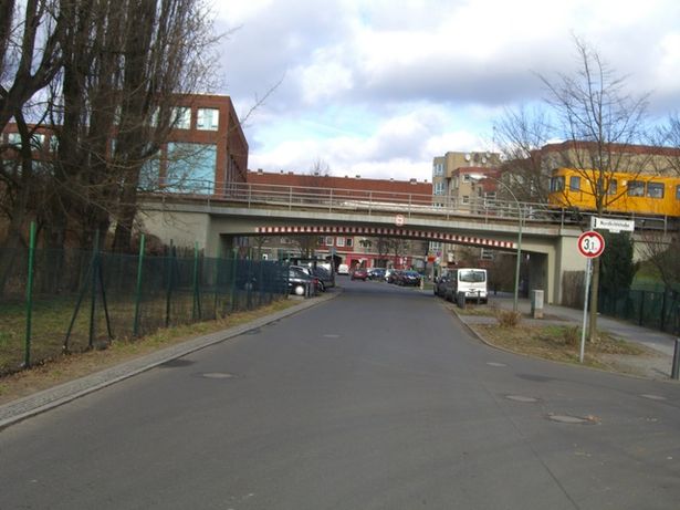 U 6 Brücke / Uranusweg