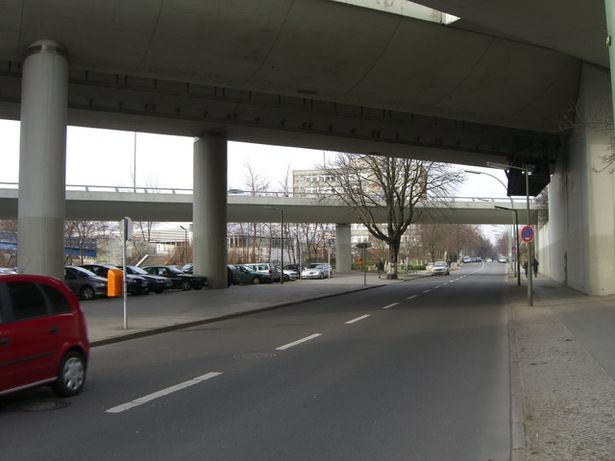 A 100 Brücke Abfahrt zur Konstanzer Straße / Rudolfstädter Straße