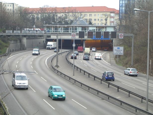 A 100 Brücke Rathenauplatz