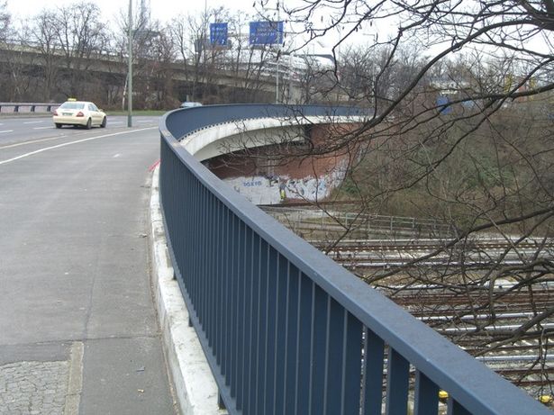 Halenseestraßenbrücke / EU Stadtbahn - Potsdam und Spandau der S Bahn