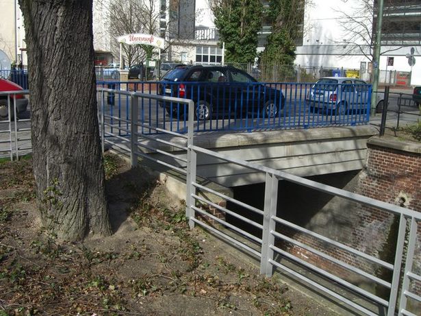 Wallbrücke ( Breitestraßenbrücke / Mühlgraben)