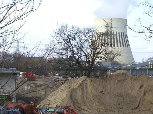 Heizleitungsbrücke / Spree bei Wiesendamm