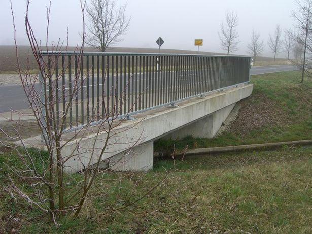 Straßenbrücke Frankfurter Straße / Graben in Pillgram