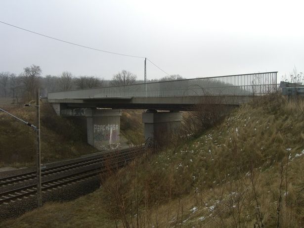 Waldstraßenbrücke Ffrankfurt OderRosengarten / EU RE 1