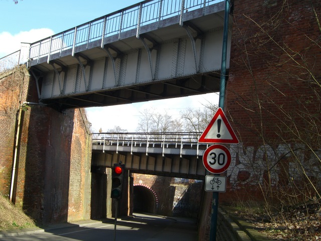 westliche EÜ RE 1,11 und nach Polen / Güldendorfer Straße