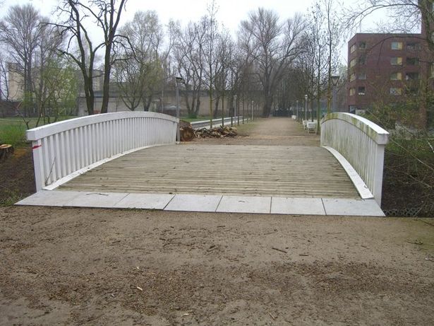 Fußwegbrücke Nord Lilli Palmer Promenade / Havel - Spree Graben