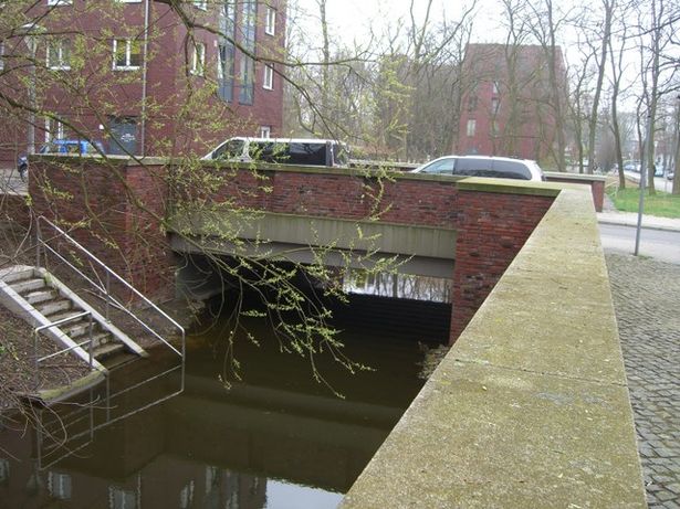 Straßenbrücke Olga - Tschechowa - Straße / Havel - Spree Graben