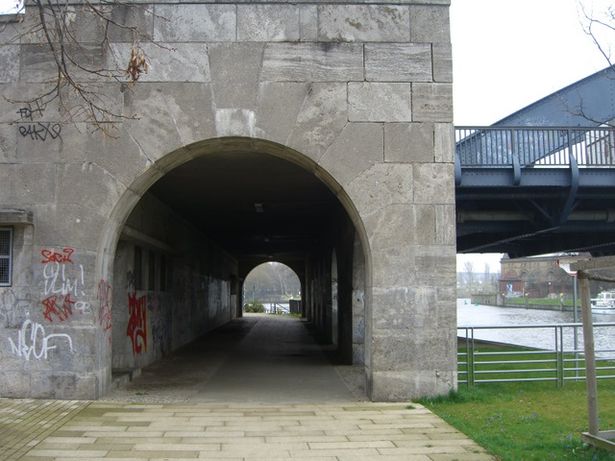 Charlottenbrücke ( Stresowstraßenbrücke über die Havel )