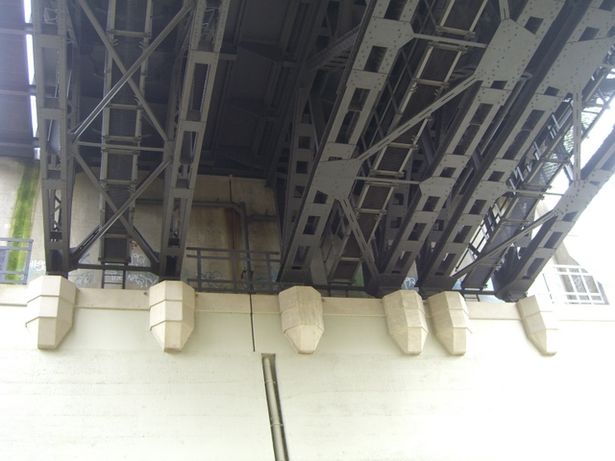 EÜ S 9 und 75 / Zugang zum Friedhof Heerstraße