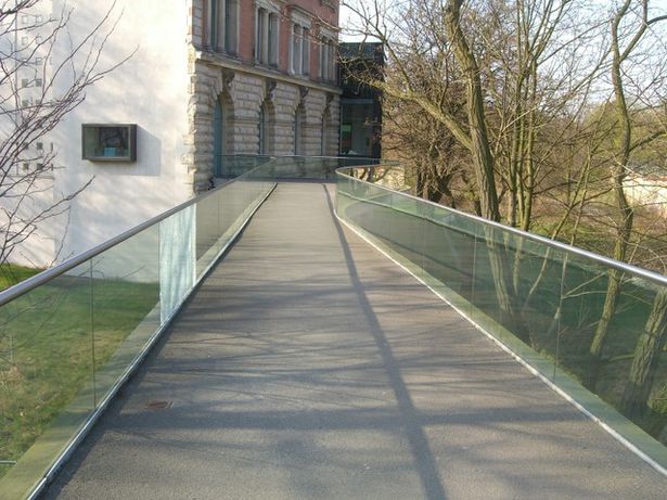 Hauszugangsbrücke an der Elisabeth - Abeck - Straße