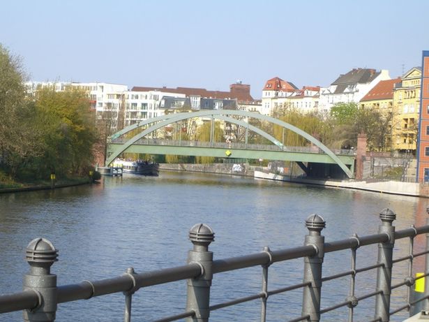 Lessingbrücke / Spree