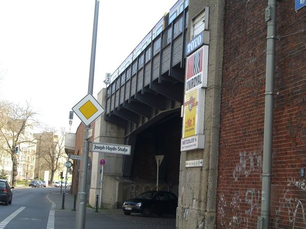 EÜ Stadtbahn Ost - West Verkehr / Joseph - Hayden - Straße