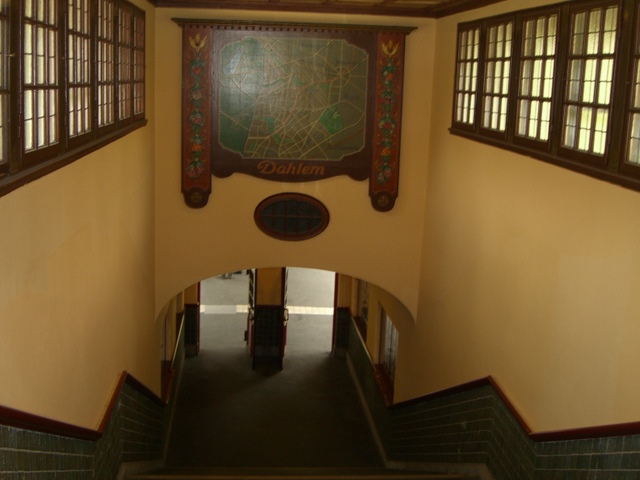 Iltisstraße - Königin Luise Straße / U Bahnlinie 3