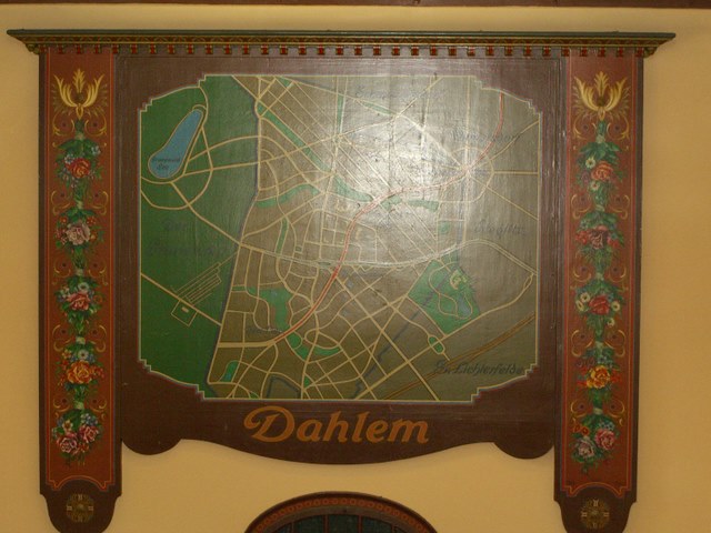 Iltisstraße - Königin Luise Straße / U Bahnlinie 3