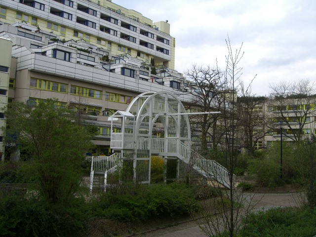 Parkbrücke Nord am u. östlich d. Schlangenbaderautobahnhauses