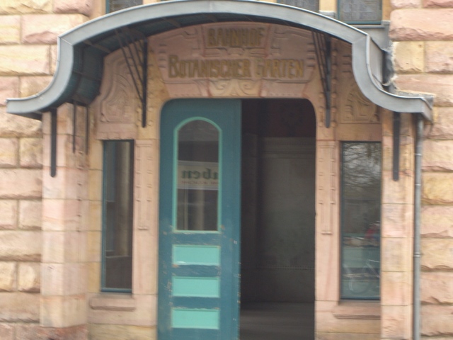 Bf. Botanischer Garten Zugangsbrücke