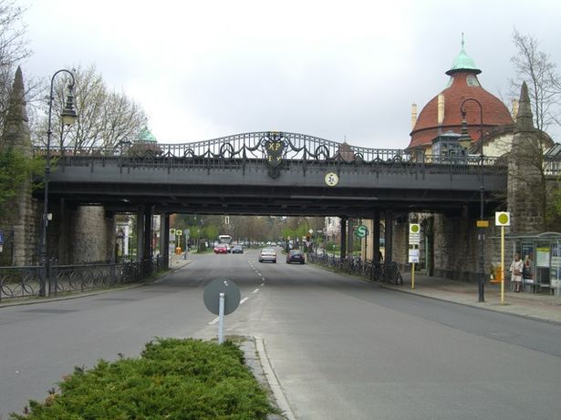 EÜ Nord Süd Bahn am Bf. Mexicoplatz / Lindenthaler Allee
