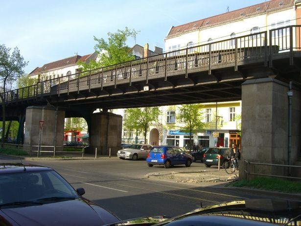 U 2 - Brücke Schönhauser Allee / Einmündung Gneiststraße