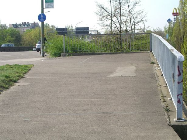 Prenzlauer Promenadenbrücke /an der Hauptstraße
