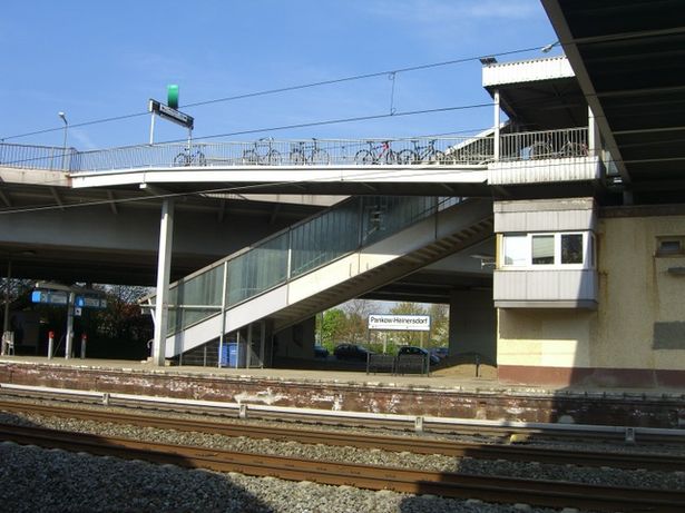 Bahnhofszugangsbrücke Bf. Pankow Heinersdorf ab BAS 13060