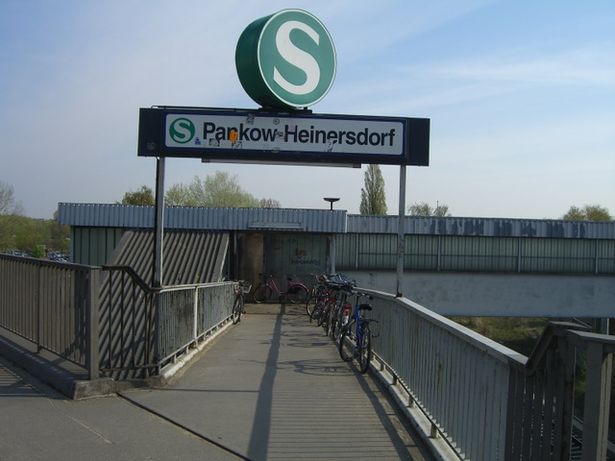 Bahnhofszugangsbrücke Bf. Pankow Heinersdorf ab BAS 13060